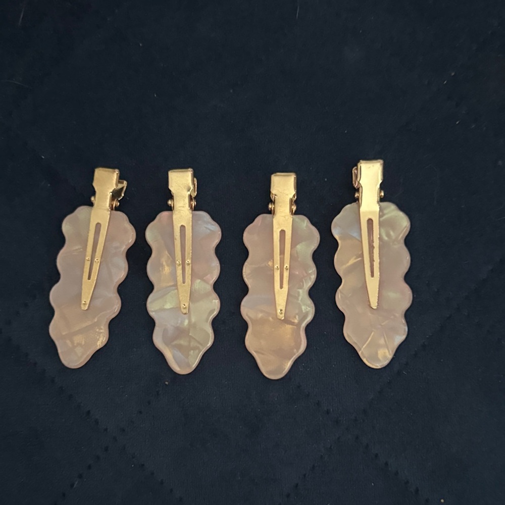 ✨Pink and Gold Hair Clips